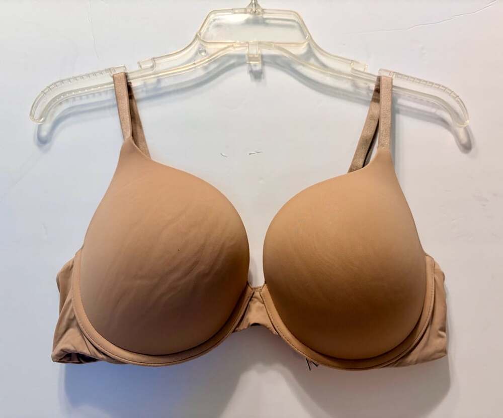 Victoria's Secret Seconde Peau Bra Size 38C Nude Beige T-Shirt Underwire